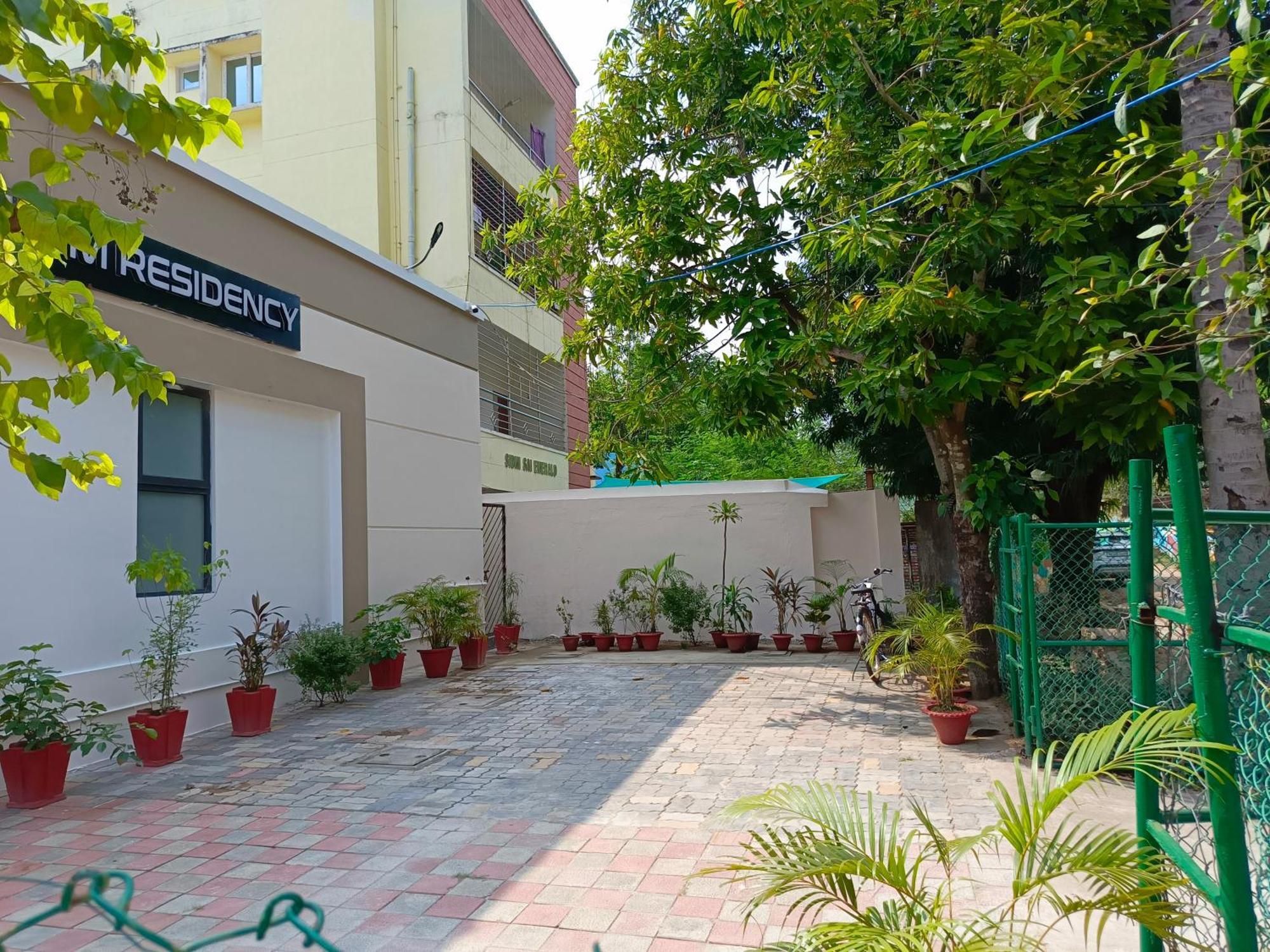 Hotel Sm Residency Bhubaneswar Exterior foto